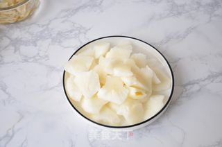 银耳梨汁的做法步骤：2