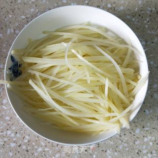 酸辣土豆丝的做法步骤:6