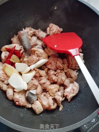 土鸡炖粉条的做法步骤：4
