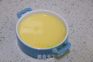 牛奶蒸蛋的做法步骤:4