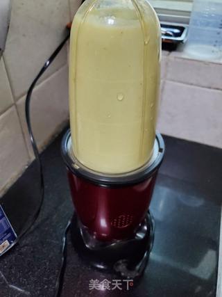 牛油果香蕉奶昔的做法步骤:3