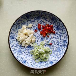 鹅蛋炒粉皮的做法步骤:7