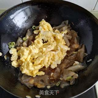 鹅蛋炒粉皮的做法步骤:13