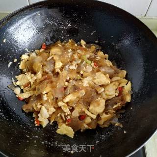 鹅蛋炒粉皮的做法步骤:16