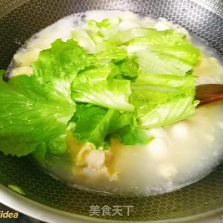 鸡肉丸子生菜汤的做法步骤：3