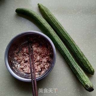 丝瓜肉丸汤的做法步骤:3