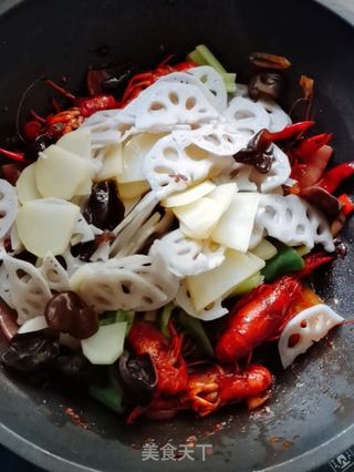 干锅小龙虾的做法步骤:13