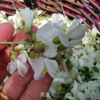 蒸槐花的做法步骤:2