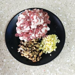 清蒸芋丝肉丸的做法步骤:3