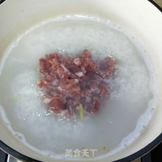 皮蛋瘦肉粥的做法步骤:8