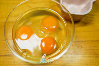 9个月以上辅食紫菜厚蛋烧的做法步骤:2