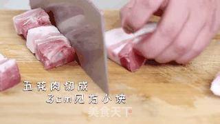 鲍鱼烧肉的做法步骤:2
