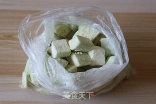 糖醋茄子的做法步骤:2