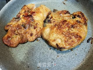 迷迭香煎猪扒的做法步骤:4