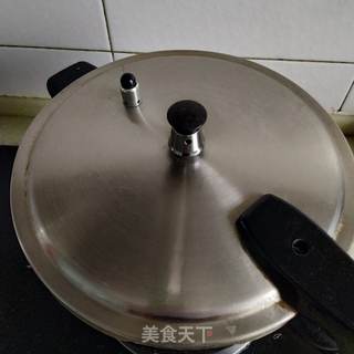 大黄米蜜枣粽子的做法步骤:12