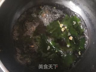 酸辣香菇白菜猪肉饺的做法步骤：6