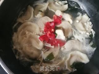 酸辣香菇白菜猪肉饺的做法步骤：10