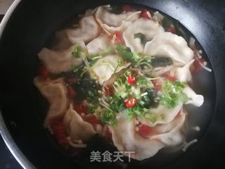 酸辣香菇白菜猪肉饺的做法步骤：12