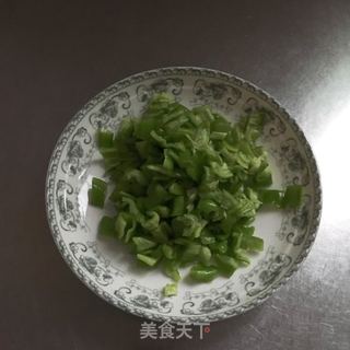 肉末青椒面的做法步骤：2