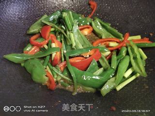 双椒炒牛肉的做法步骤：5