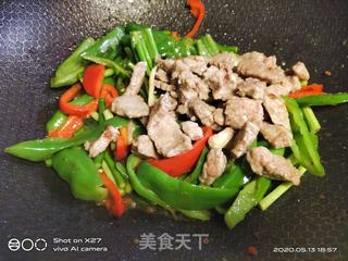 双椒炒牛肉的做法步骤：6