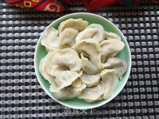韮菜木耳鸡蛋粉条素饺的做法步骤:14