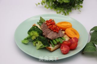 吐司水果生菜牛肉沙拉的做法步骤：9