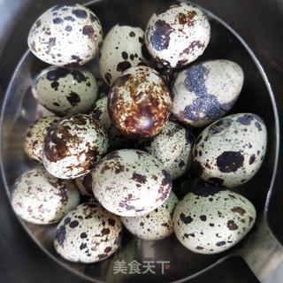 盐焗鹌鹑蛋的做法步骤:3