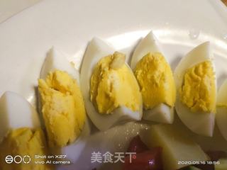 三文鱼鸡蛋吐司水果沙拉的做法步骤:8