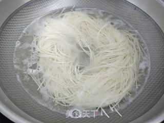 蔬菜凉拌面的做法步骤:3