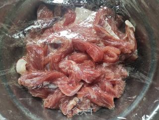 杭椒牛柳的做法步骤:2