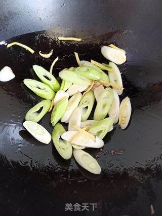 葱爆羊肉的做法步骤:9