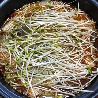 猪杂蔬菜锅的做法步骤:12