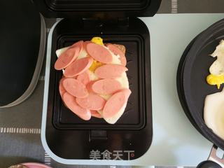 黄瓜火腿奶酪三明治的做法步骤:5