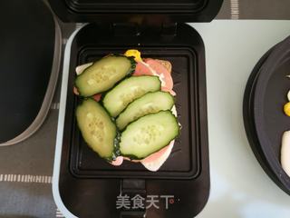 黄瓜火腿奶酪三明治的做法步骤:6