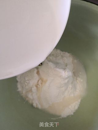 手擀面的做法步骤:2