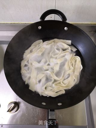 手擀面的做法步骤:13