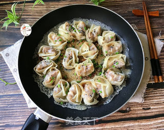 冰花虾仁大馄饨的做法步骤：10