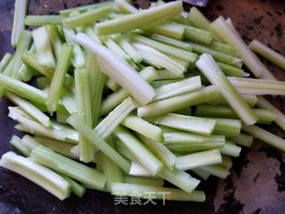 鸡丝白酱意面的做法步骤:4