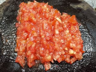 白里透红~西红柿鸡蛋水饺的做法步骤:2
