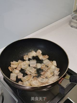 青椒土豆炒五花肉的做法步骤:4