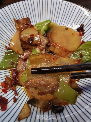 青椒土豆炒五花肉的做法步骤:7