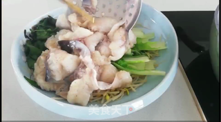金酸汤鱼的做法步骤:3