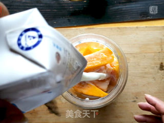 芒果吐司卷附芒果奶昔的做法步骤:9