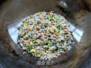 橄榄菜蛋炒饭的做法步骤:8