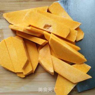 南瓜糯米羹的做法步骤：1