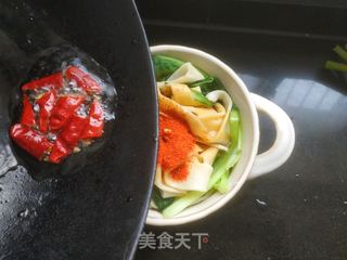 家常油泼面的做法步骤：17