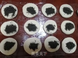 面食一一黑芝麻心形花卷的做法步骤:5