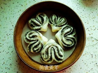 面食一一黑芝麻心形花卷的做法步骤:14