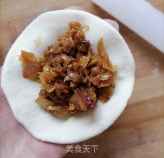 好吃又开胃的酸菜包子 油渣酸菜包子的做法步骤:8